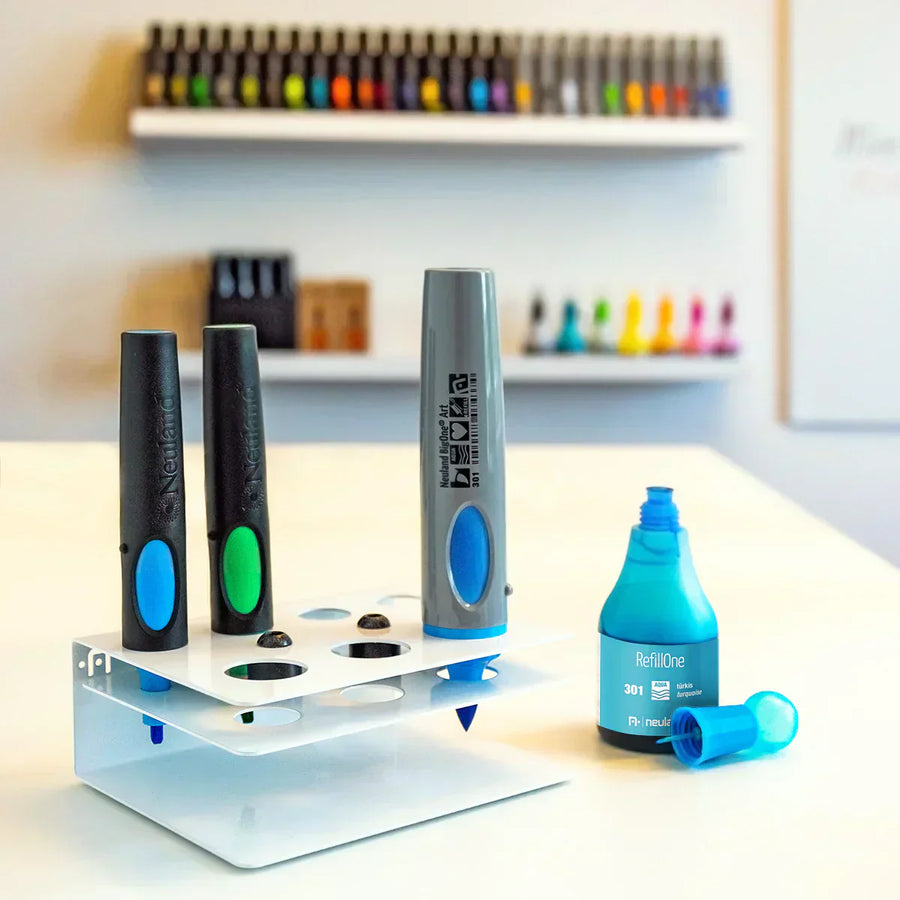 A step-by-step guide to refilling a Neuland marker pen