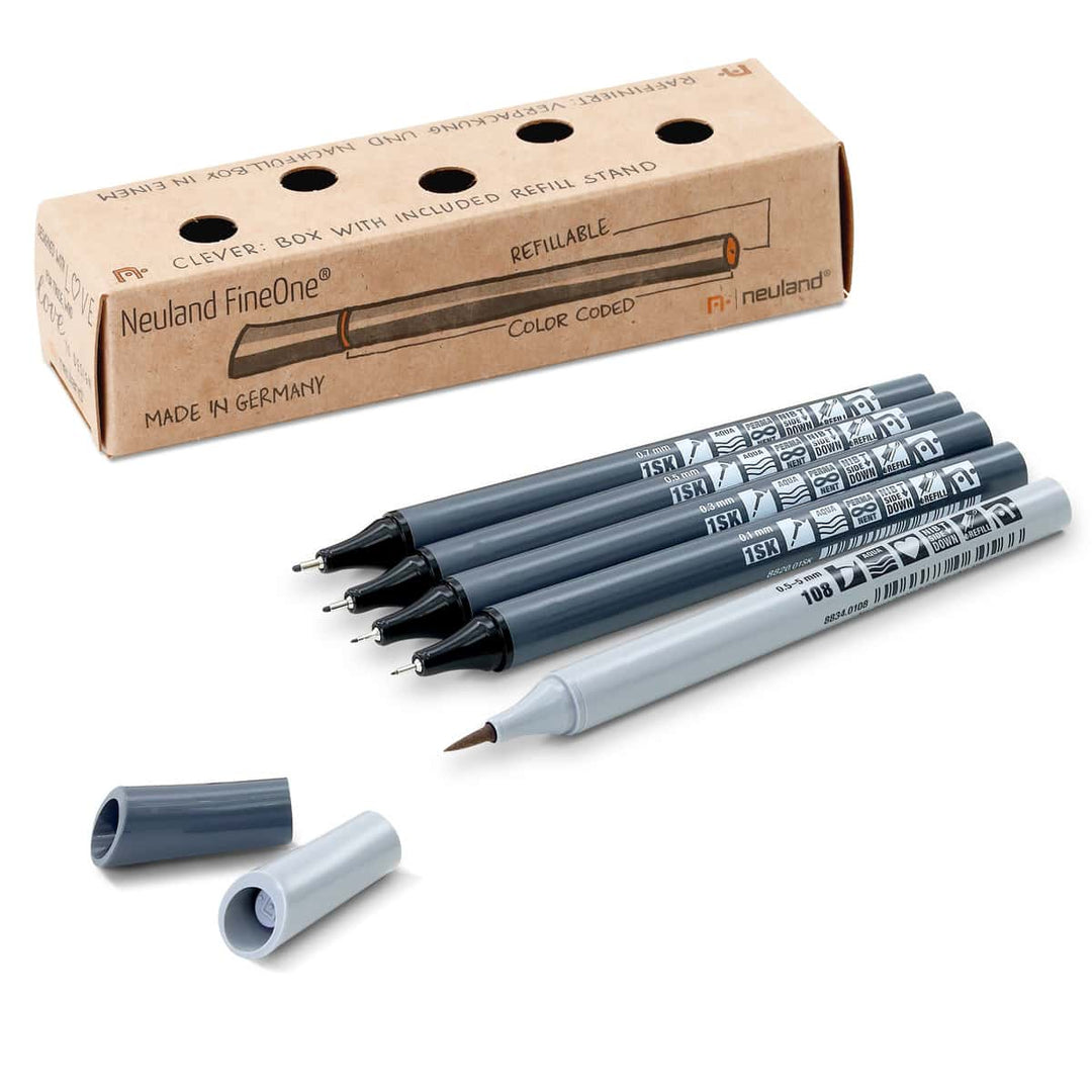 Neuland FineOne® Sketch, 5-set, Sketch+Shade contains the puristic and dynamic design of the Neuland FineOne® marker. Similar in look to the tools of former calligraphy masters and is, therefore, a timeless icon. A true design classic.