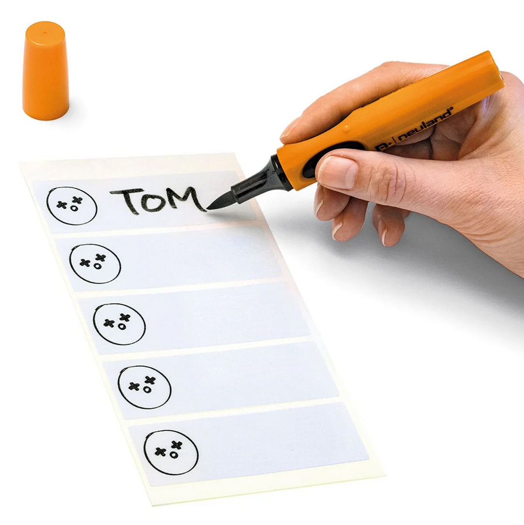 NameBadges Stickers - With Face contain 50 self-adhesive name badges. 10 sheets with 5 name badges will help ensure all participants are not only remembered but also allows them to finish off the natural face for fun!