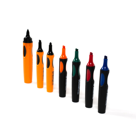 Product image of Meeting leaders mini kit, including outliner and marker pens - sold by Inky Thinking UK as official Neuland reseller