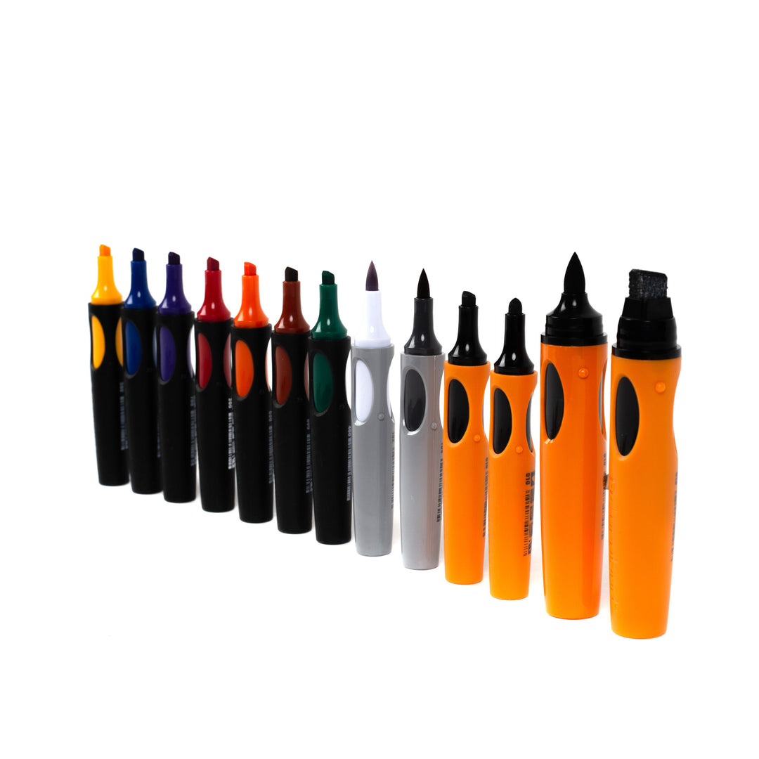 Product image of Meeting leaders maxi kit, including outliner and marker pens, artist tape, chalk pastels, stick-it paper, refill ink, tissues and voting dots - sold by Inky Thinking UK as official Neuland reseller